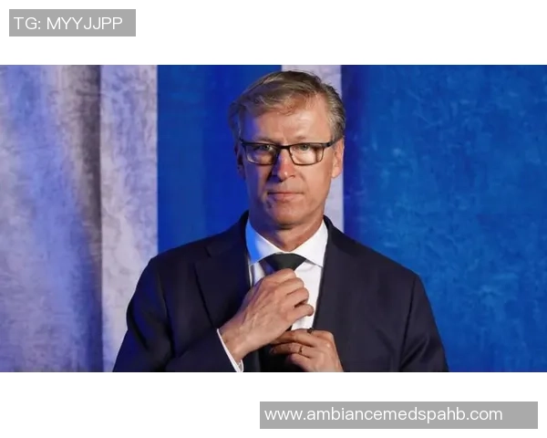 足球明星背后的爱情代价与荣耀交织的心路历程