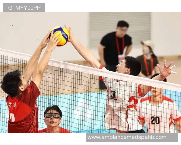 重庆排球队的团队协作之道：排球背后的默契与拼搏精神探秘